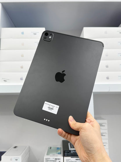 IPAD PRO M5 256 DEN - Pin 100% sạc 21 lần - W6G9K A- Busan