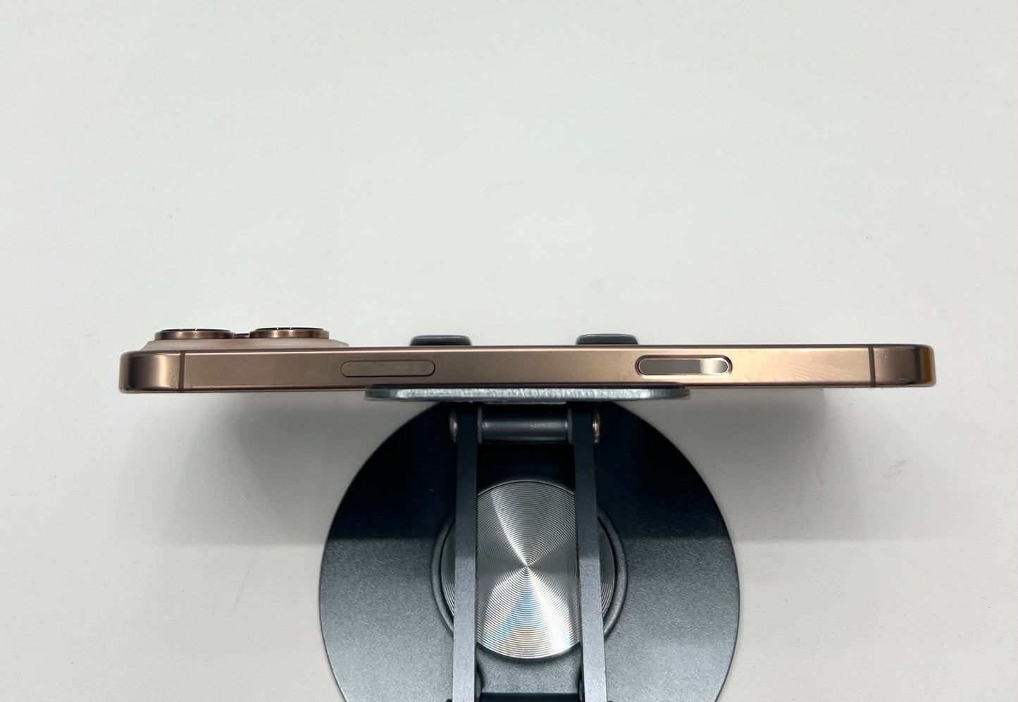 IPhone 16 ProMax 256gb Màu vàng - Pin 99% - 81905 A-*teku