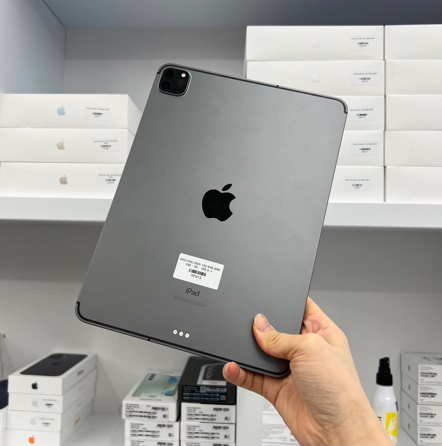 IPad Pro 2020 bản 128gb Màu xám BAN SIM - Pin 90% - RPV13 A-*
