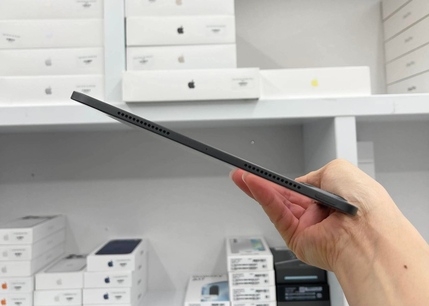 IPad Pro M4 bản 256GB Màu xám - Pin 90% - QFYLJ A-
