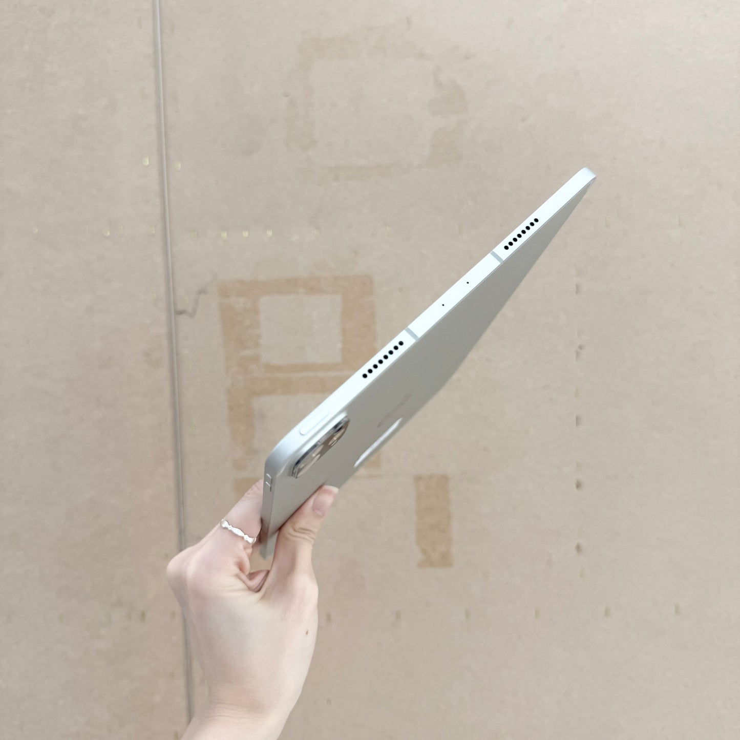 IPad Pro M2 bản 128gb Màu Bạc Bản Sim - Pin 100 sạc 40L - XQ1YF