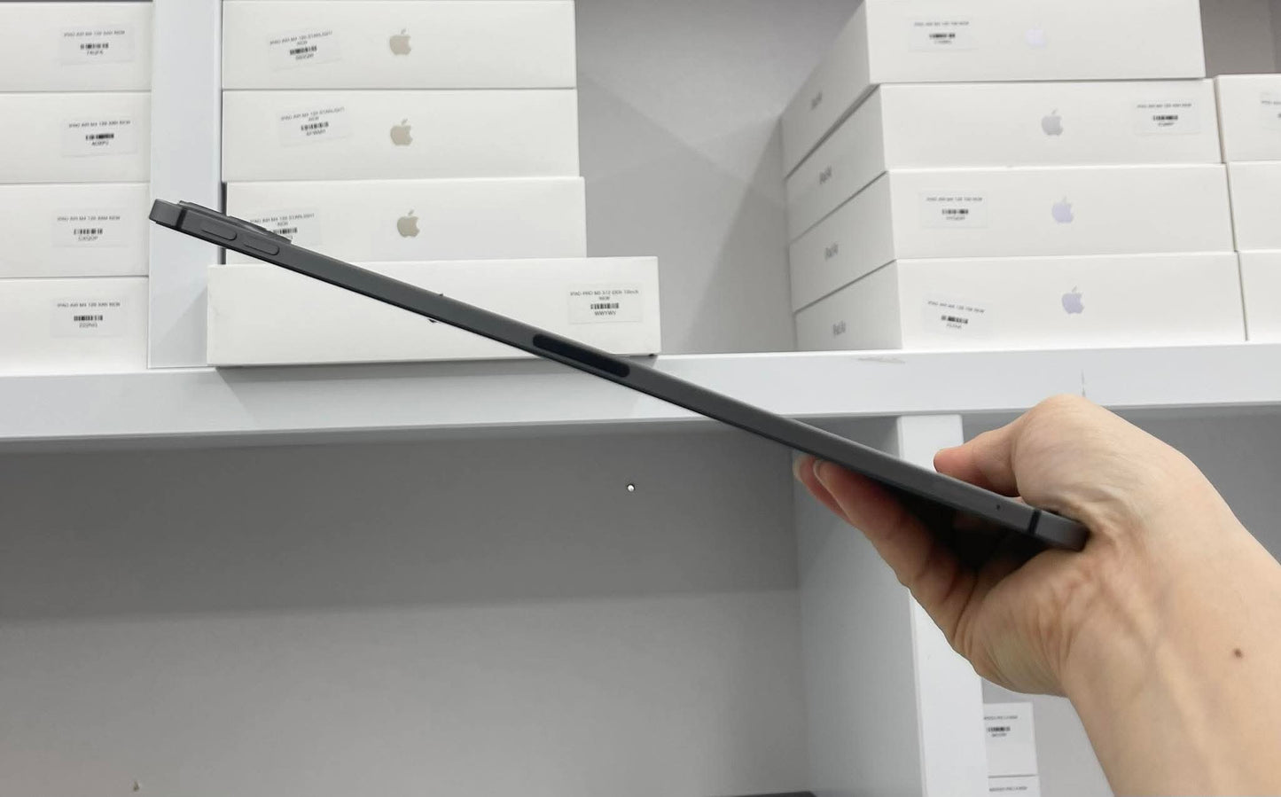 IPad Pro M1 bản 128gb Màu Xám bản sim - Pin 100% - WQ2PN