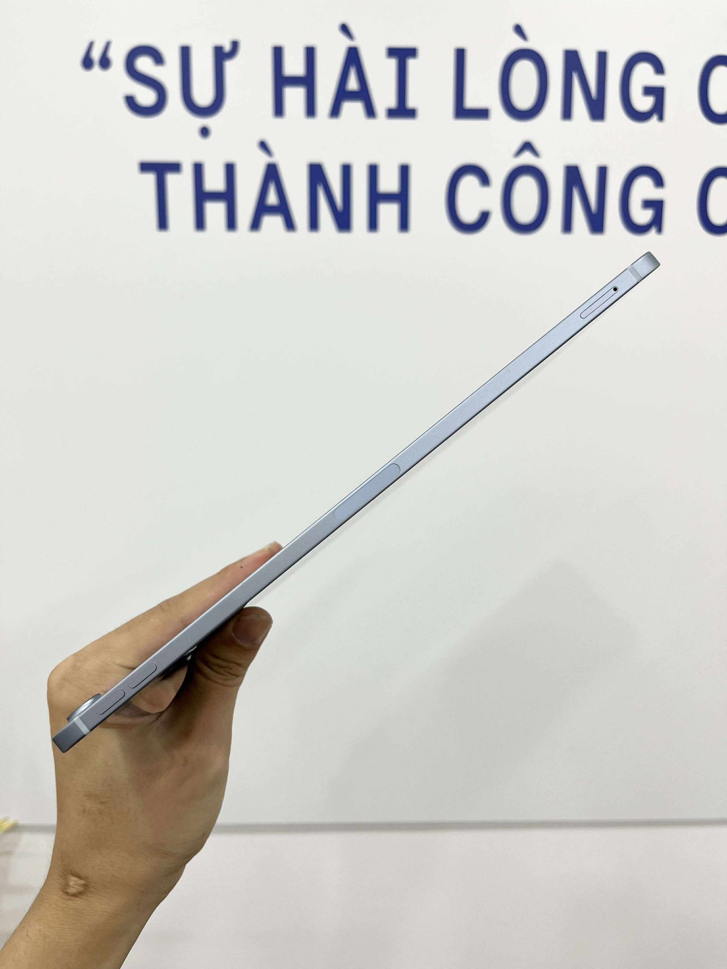 IPad Air 4 bản 64GB Màu xanh dương - Pin 99% - BCQ193 - TEKU