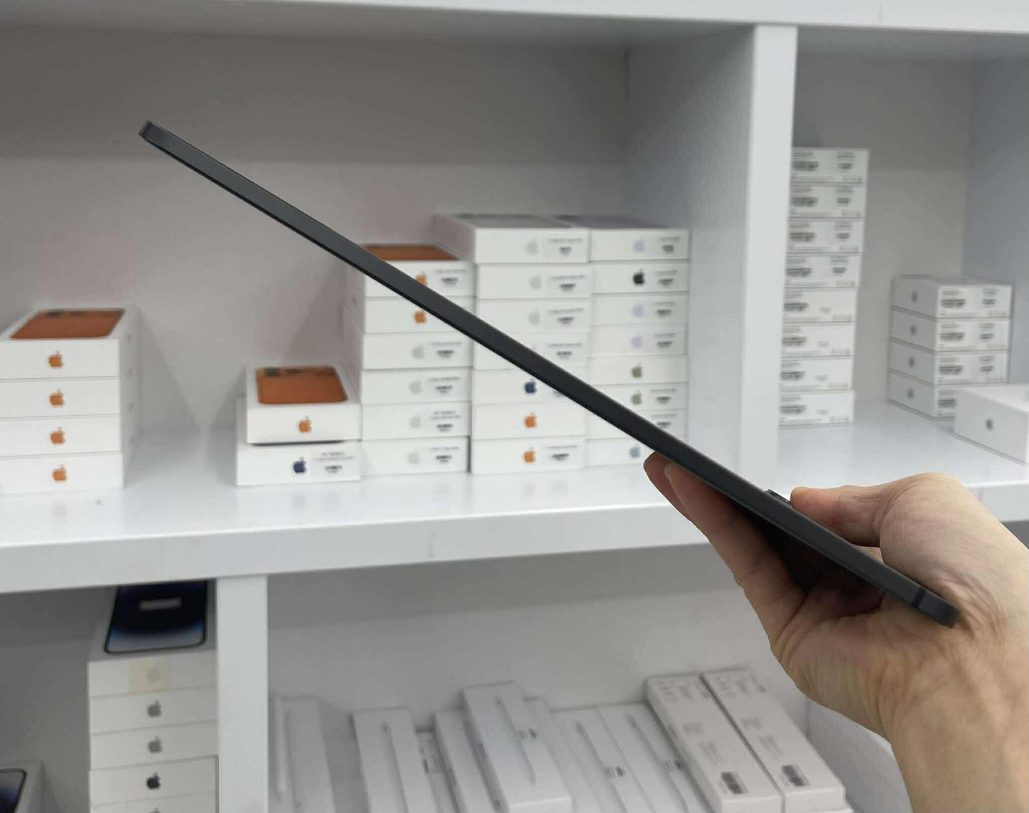 IPad pro M4 bàn 256GB Màu Xám - Pin 94%- 63CFV